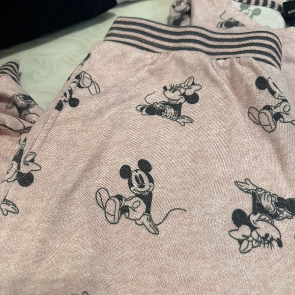 ✨Disney Mickey & Minnie Pink Pajama set - M - Picture 4 of 5
